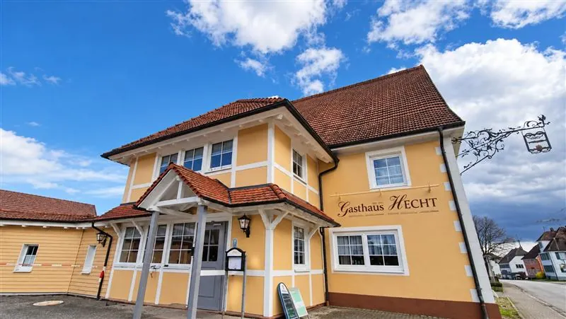 Außenansicht des Gasthaus Hecht